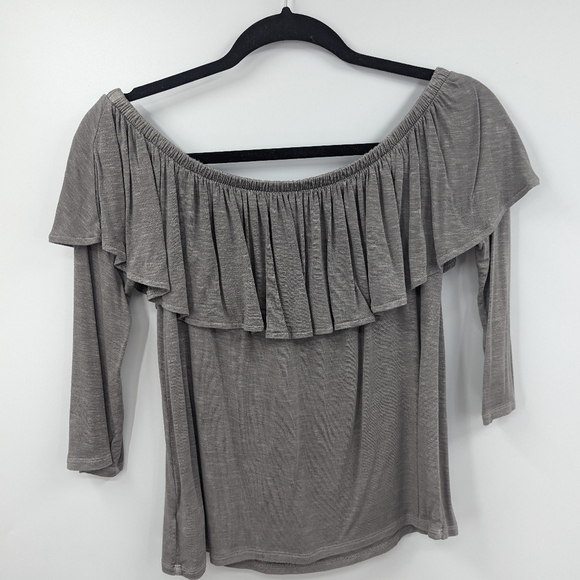 AMERICAN EAGLE Off the Shoulder Ruffle 3/4 Top - Picture 5 of 5